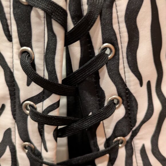 Zebra print corset - Picture 6 of 7